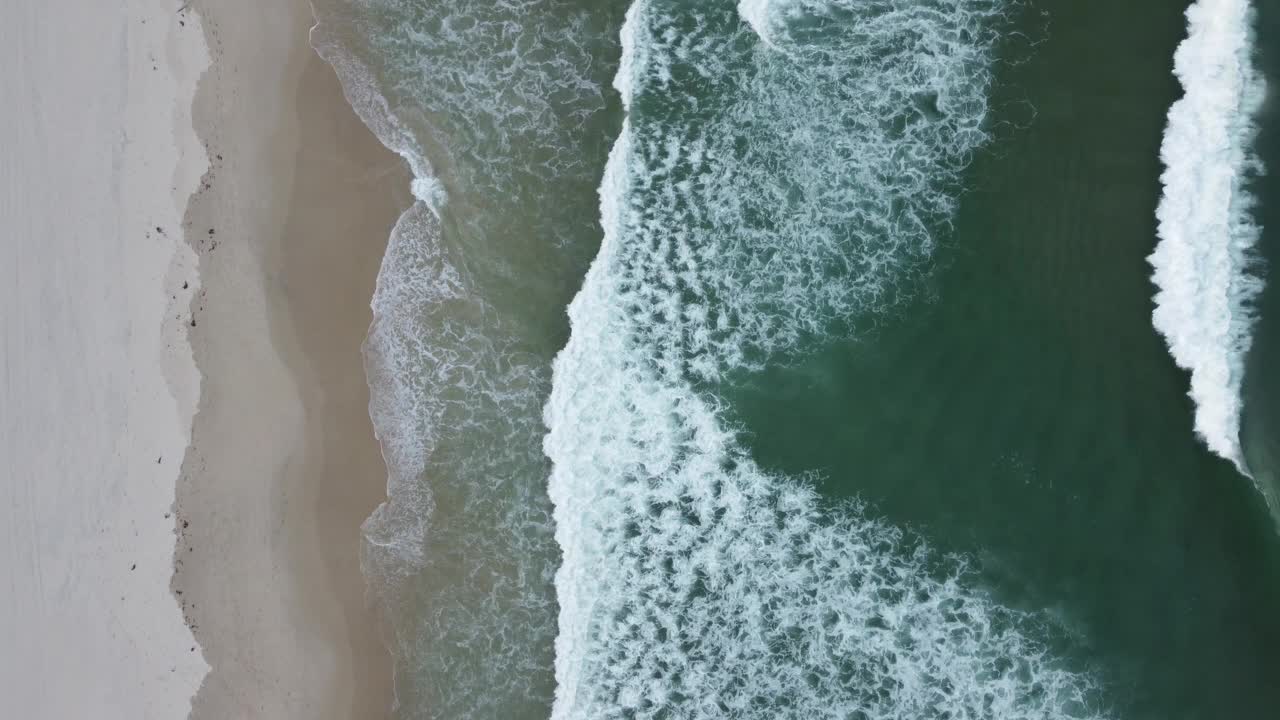 南斯特布鲁克岛和太平洋的冲浪海滩视频素材