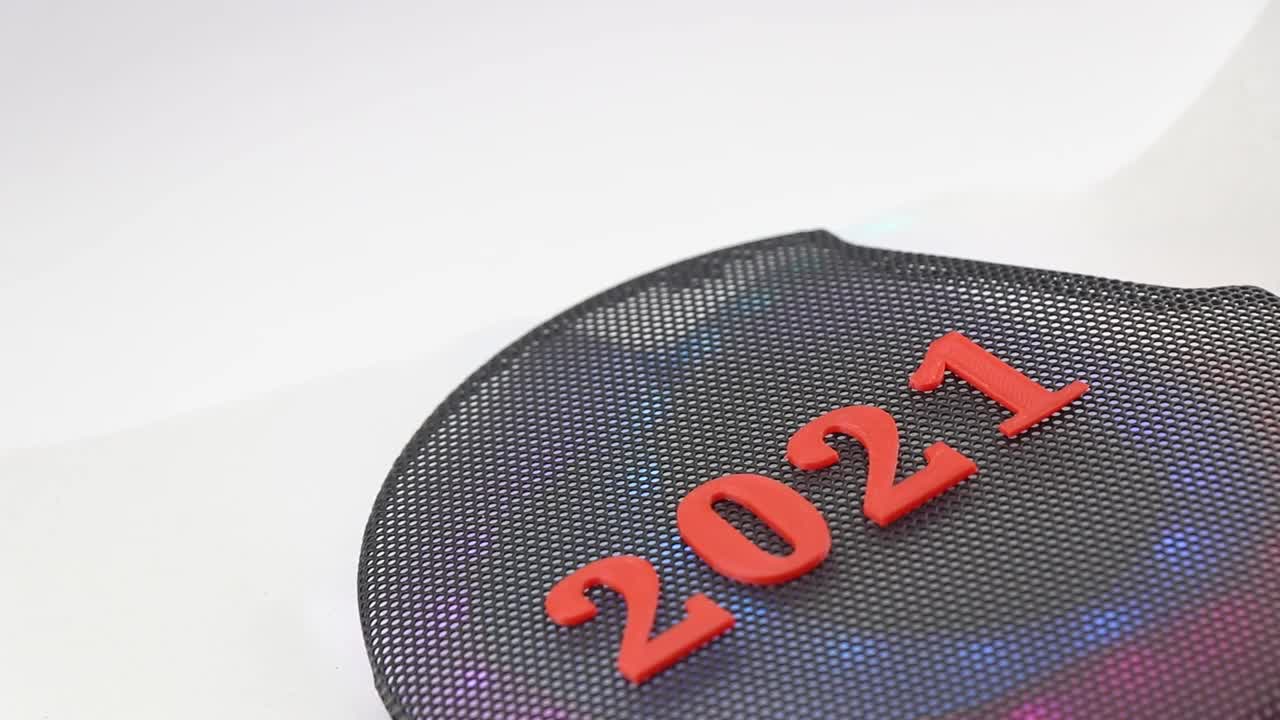 祝2022年新年快乐。用颜色来庆祝即将到来的2022年视频素材