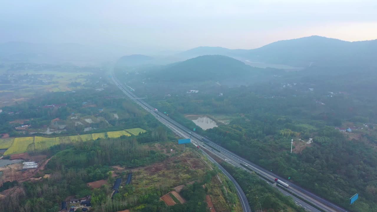 山区公路视频素材