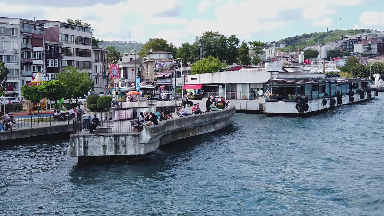 博斯普鲁斯海岸线Sarıyer，伊斯坦布尔视频素材