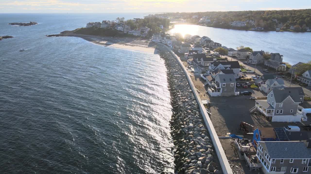 新英格兰海岸住宅立交桥视频素材