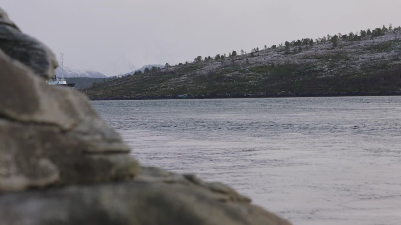 挪威的户外风景:北极圈上的峡湾景观视频素材