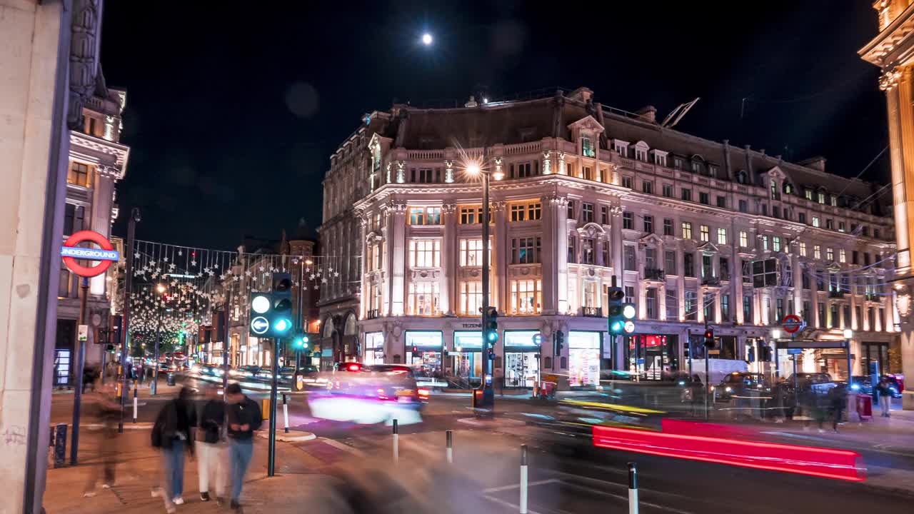 夜晚的牛津街马戏团，英国伦敦高峰时间的超超。视频素材