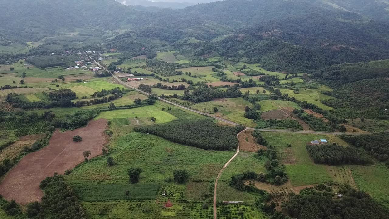 鸟瞰泰国法耀省邦区景观。视频素材