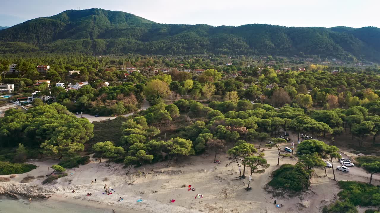 Vourvourou海滩，位于西托尼亚半岛的Karydi海滩。Chalkidiki,希腊视频素材