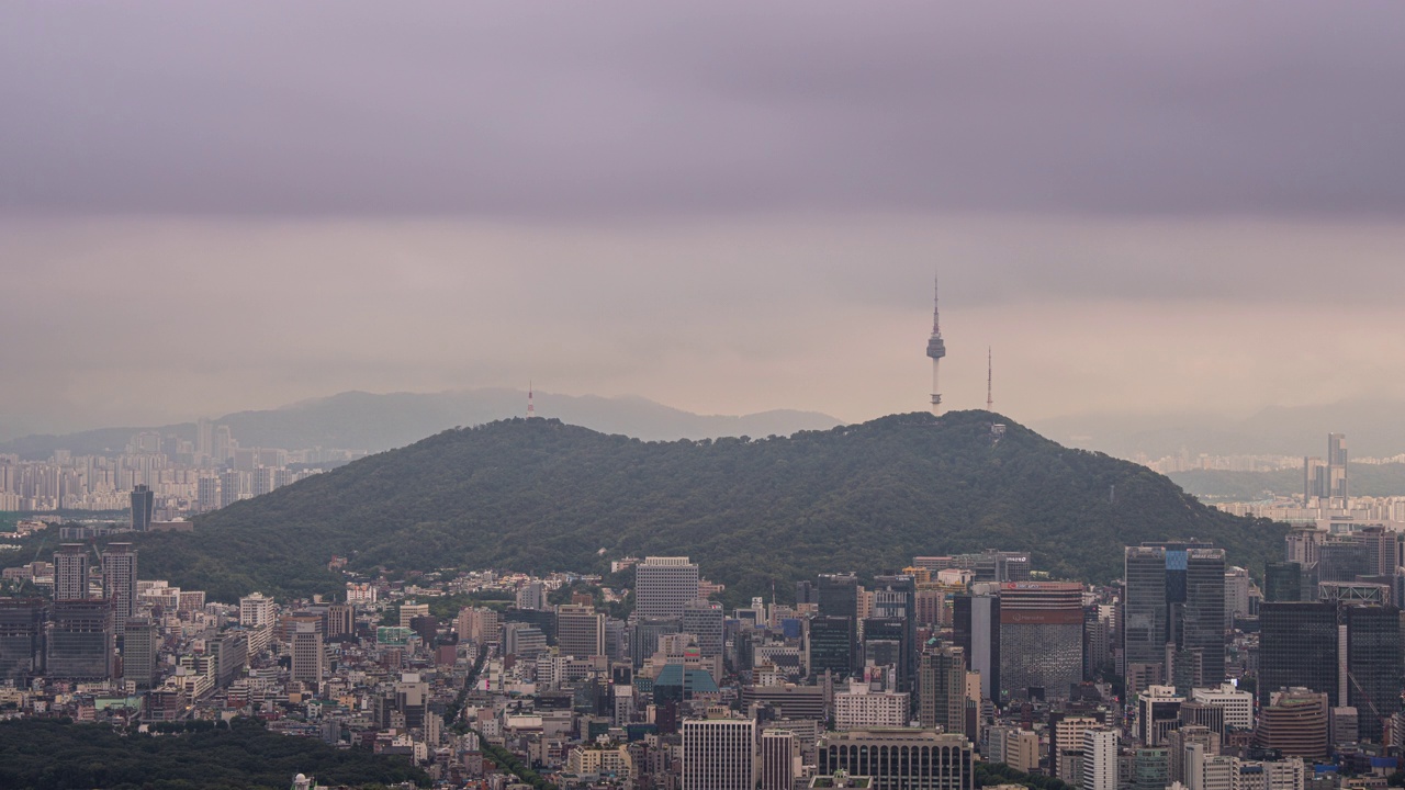 韩国首尔，白天——N首尔塔附近/中区和钟路区视频素材