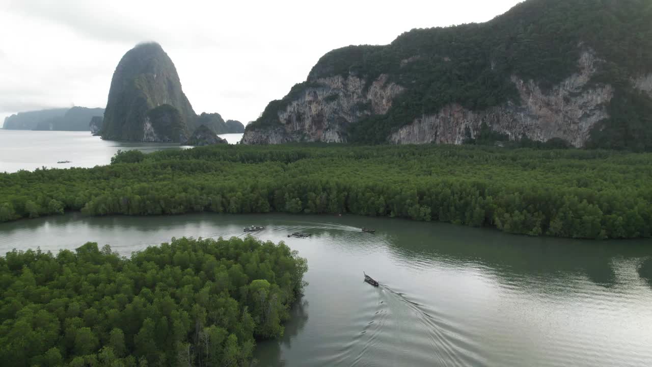 4K Footage Unseen Thailand:鸟瞰图曲线沿热带雨林在Phang nga湾“Samed nangchee”，泰国。视频下载