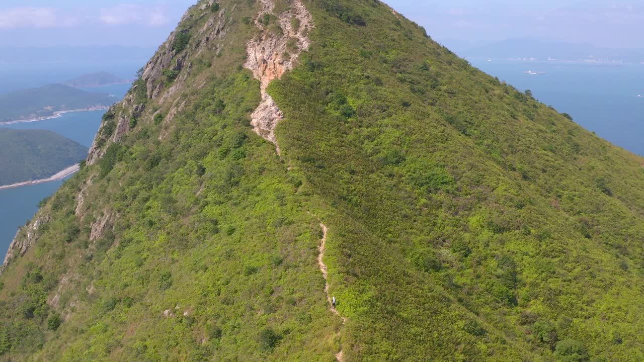 从空中俯瞰香港东部著名的西贡尖山郊野公园。室外,白天视频素材