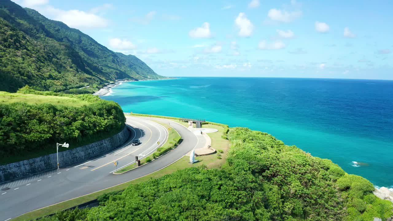 鸟瞰花莲东岸高速公路，台湾视频素材