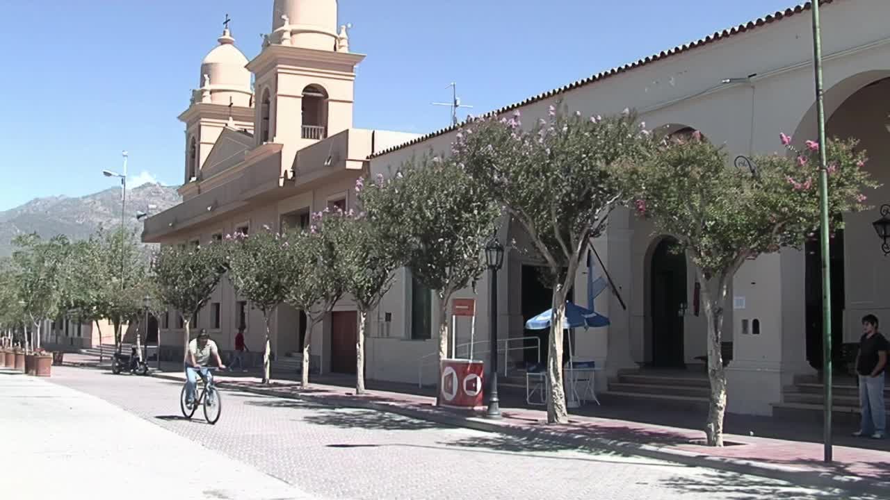 圣母玫瑰大教堂，Cafayate, Salta省，阿根廷。视频素材