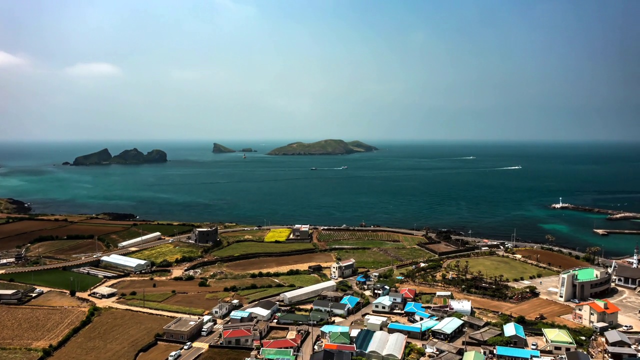 韩国济州岛杭庆郡/济州市的查猬岛风光视频素材