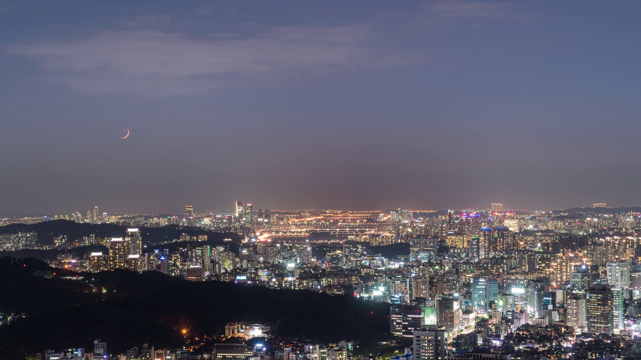 ▽夜景=韩国首尔汉江和汝矣岛、铜雀区、龙山区、永登浦区等市中心的日落视频下载