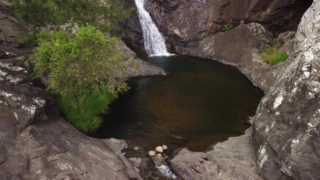 雪松溪瀑布，坦波林山视频素材