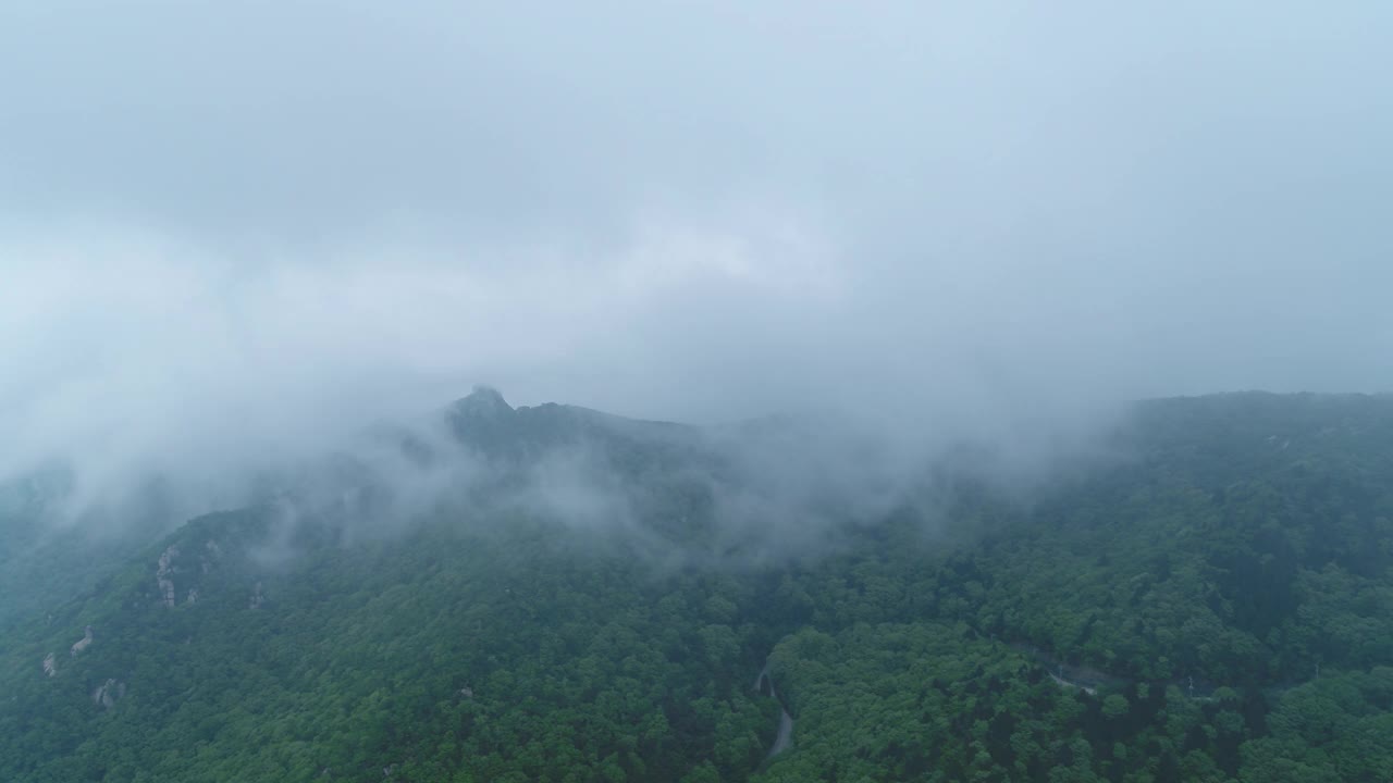 云海山景/韩国庆南南海郡视频素材