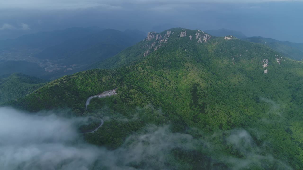 云海山景/韩国庆南南海郡视频素材