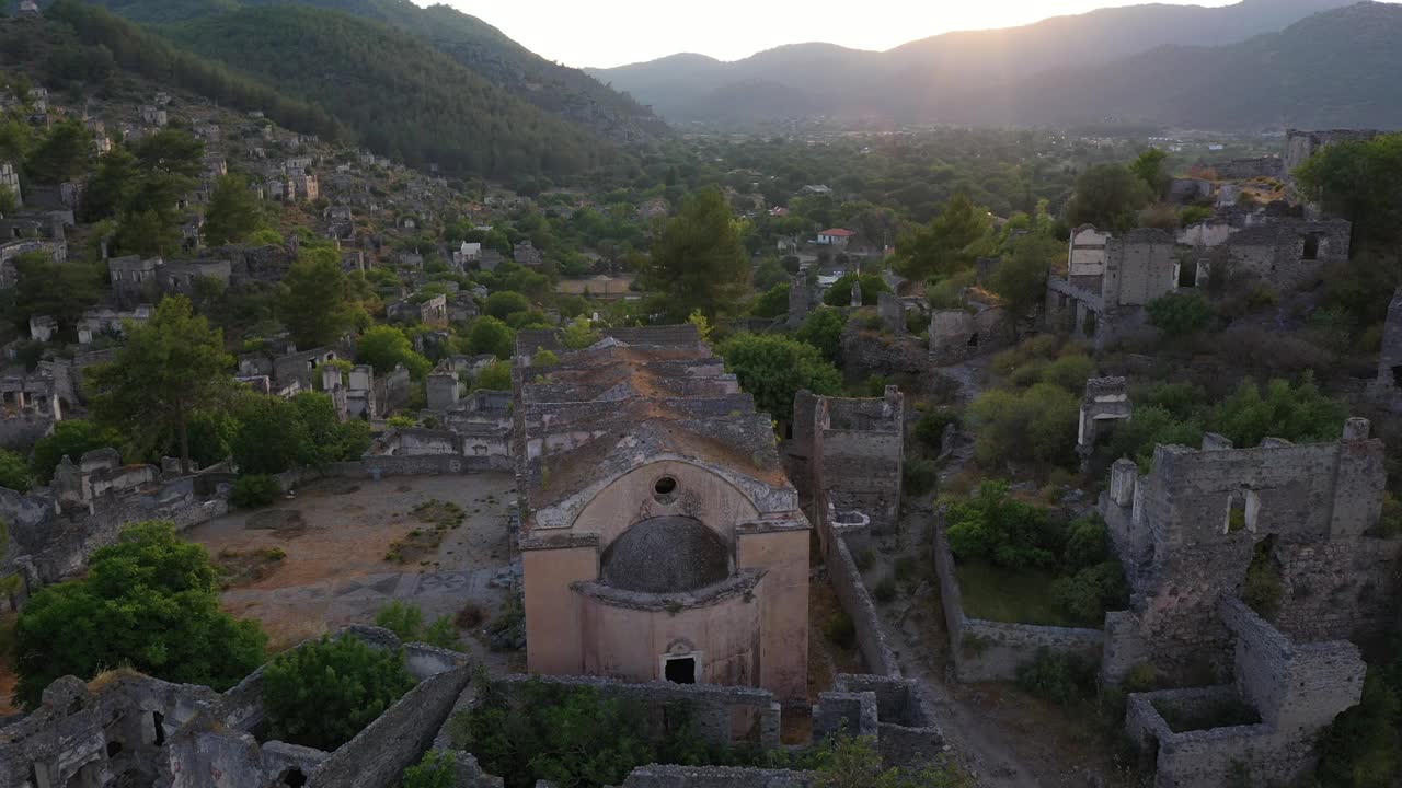 Kayaköy，古希腊语中称为Karmilissos。视频素材