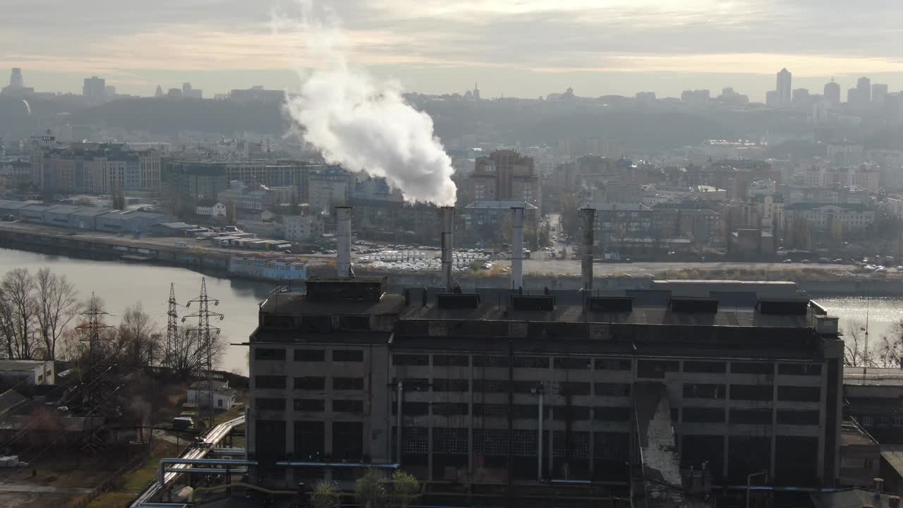 工业区的工厂污染空气视频素材