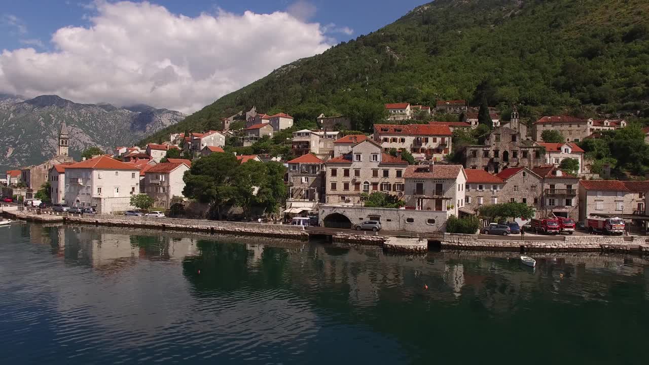 佩拉斯特海岸的旧建筑。黑山共和国视频素材