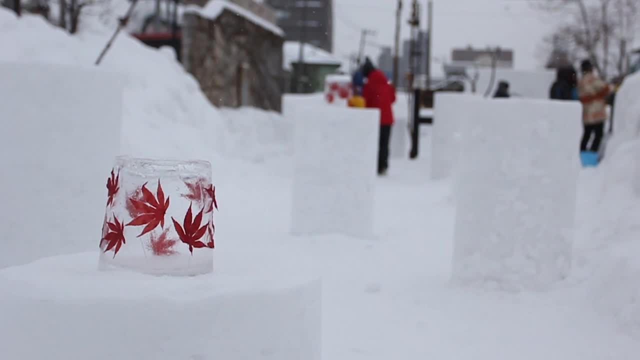 日本小樽雪灯节花灯，地点在日本北海道小樽。视频素材