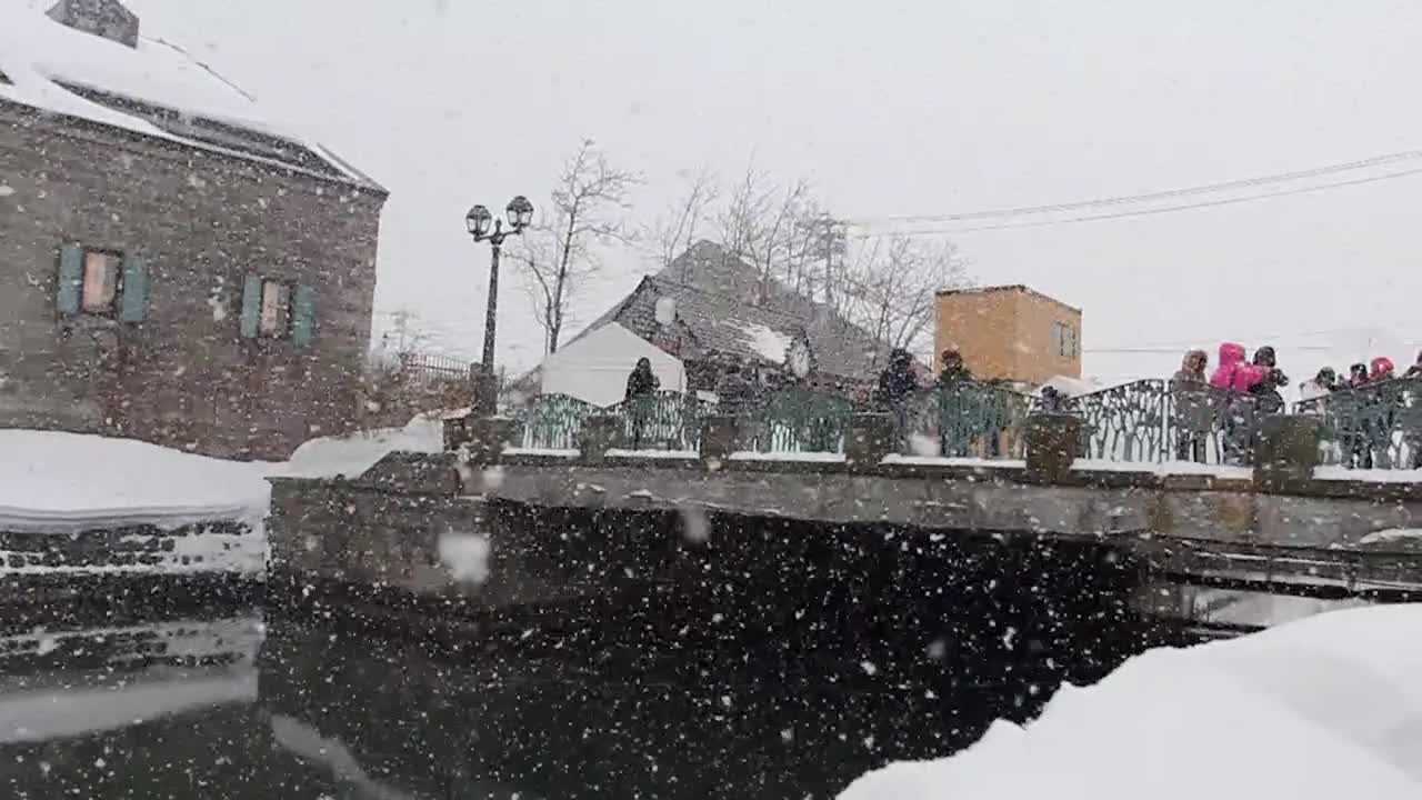 日本小樽雪灯节花灯，地点在日本北海道小樽。视频素材