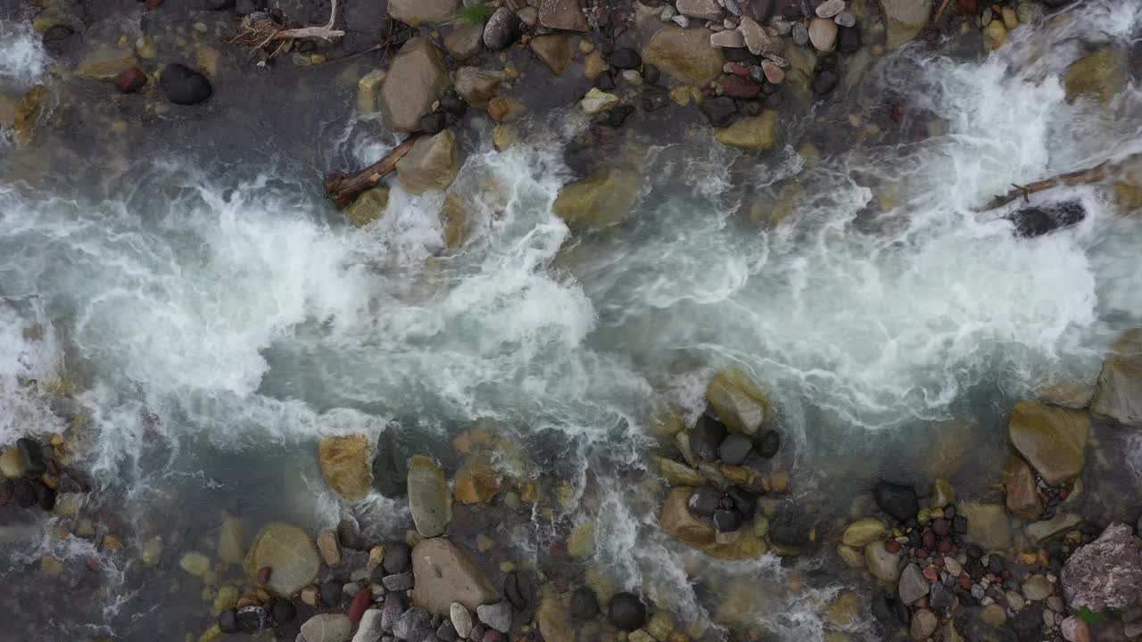 飞越山河表面视频素材