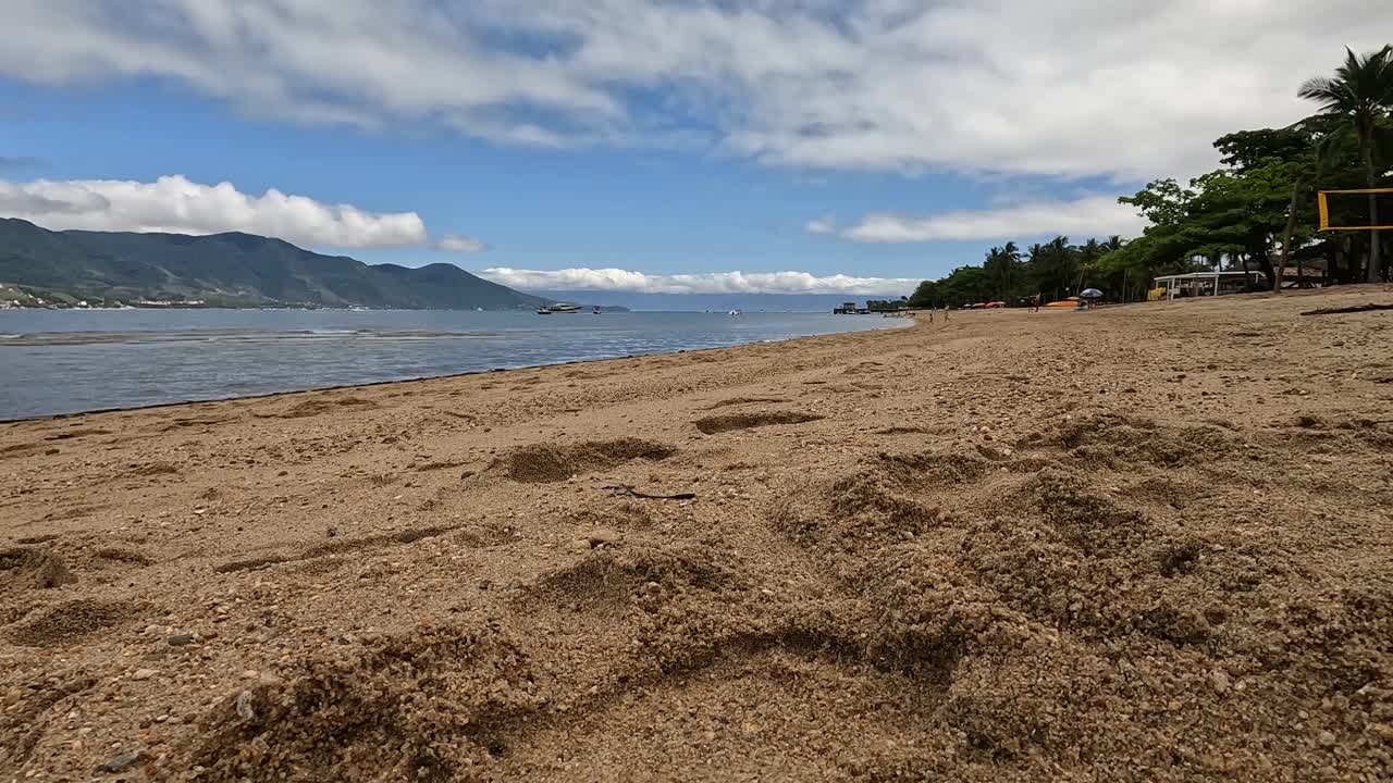 壮观的时间流逝发生在海边。旅游的概念视频素材