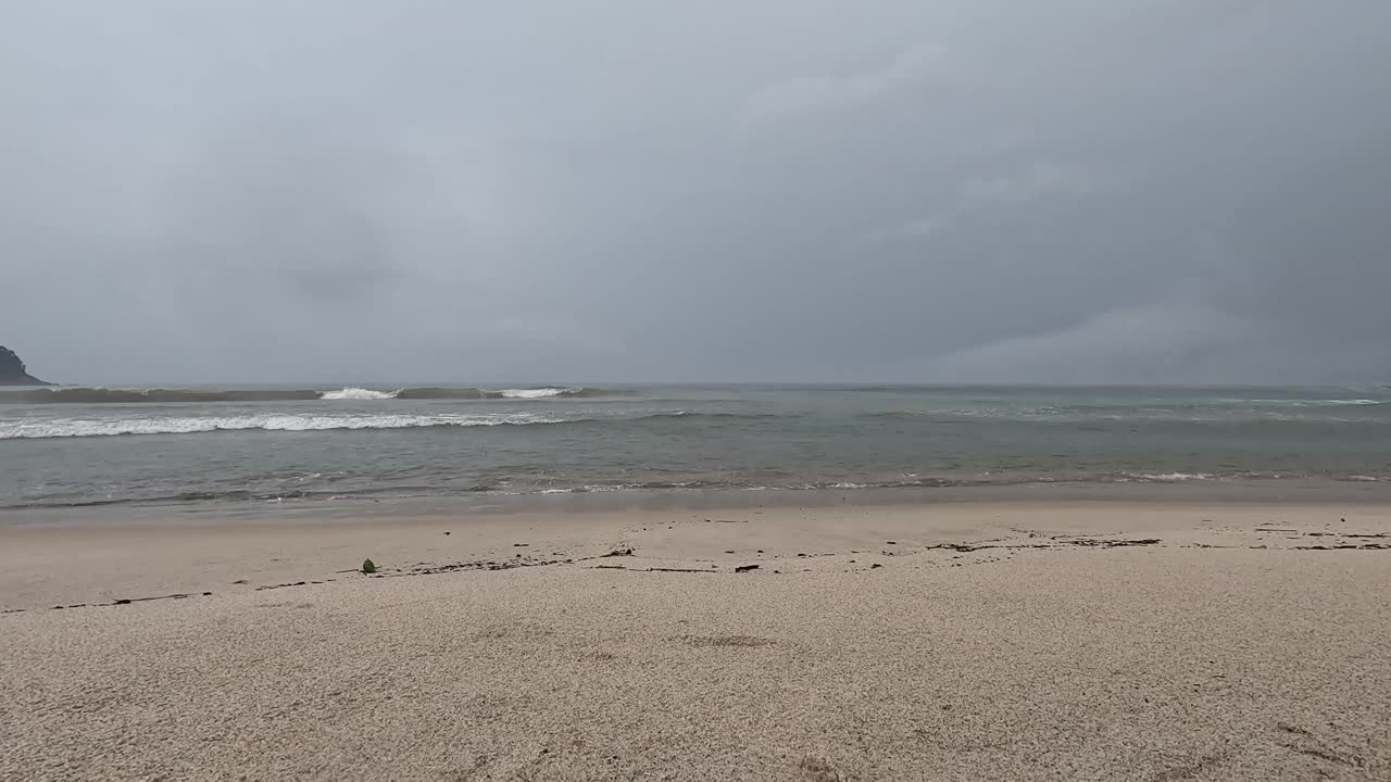 在海边下雨天的时间流逝视频素材