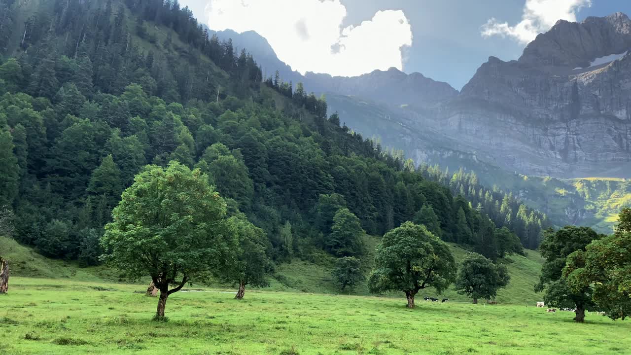 英格拉姆，卡文德尔山脉在泰洛。奥地利。4 k视频素材