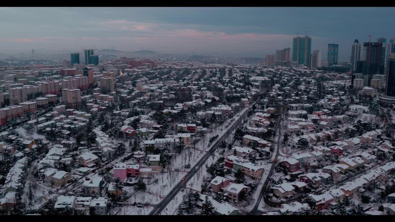 用无人机拍摄的伊斯坦布尔雪景视频下载