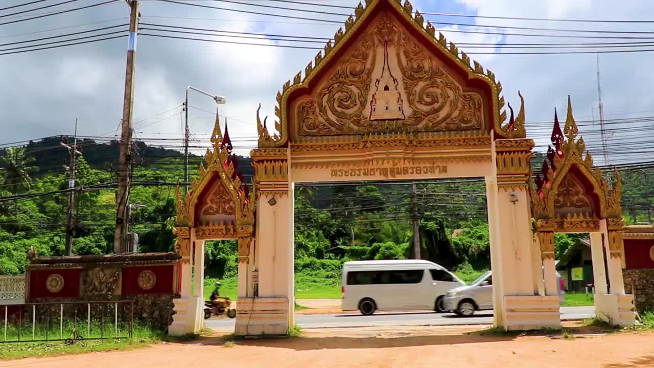 红色寺庙Wat Sila Ngu Wat ratchahammaram Koh Samui泰国。视频素材