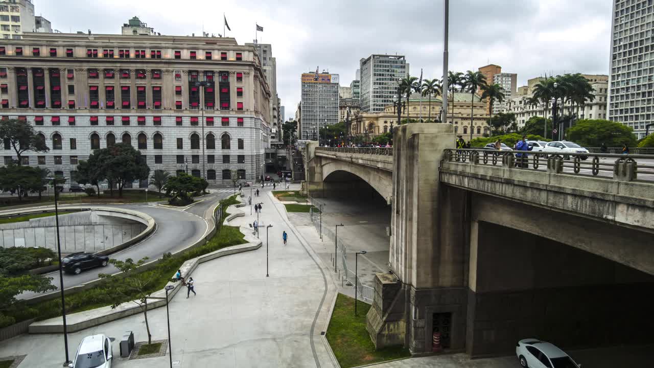 Anhangabau山谷和高架桥的茶，在圣保罗市中心视频下载