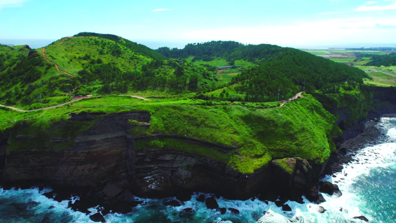 韩国济州岛松岳山/西归浦市松岳公园海景视频素材