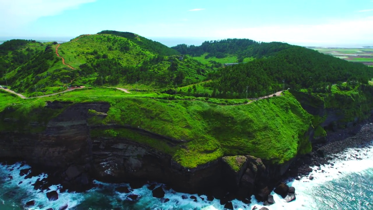 韩国济州岛松岳山/西归浦市松岳公园海景视频素材