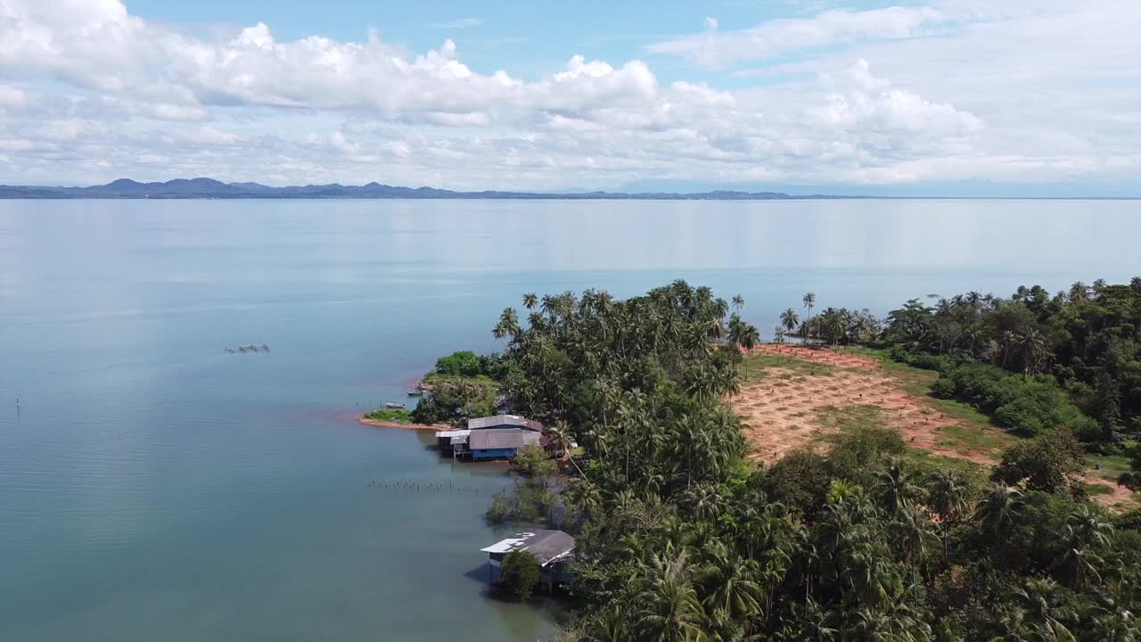 泰国Koh Chang的海景鸟瞰图视频素材