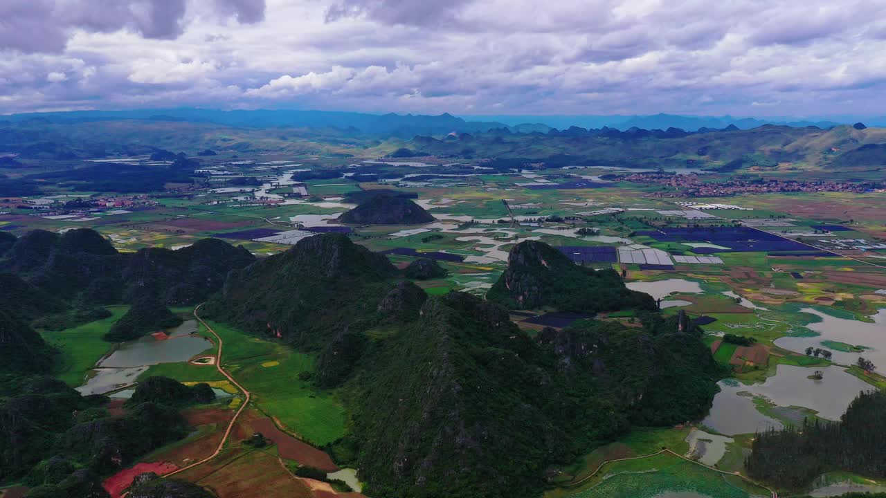 高清晰度航空视频的湖泊在云南中国视频下载