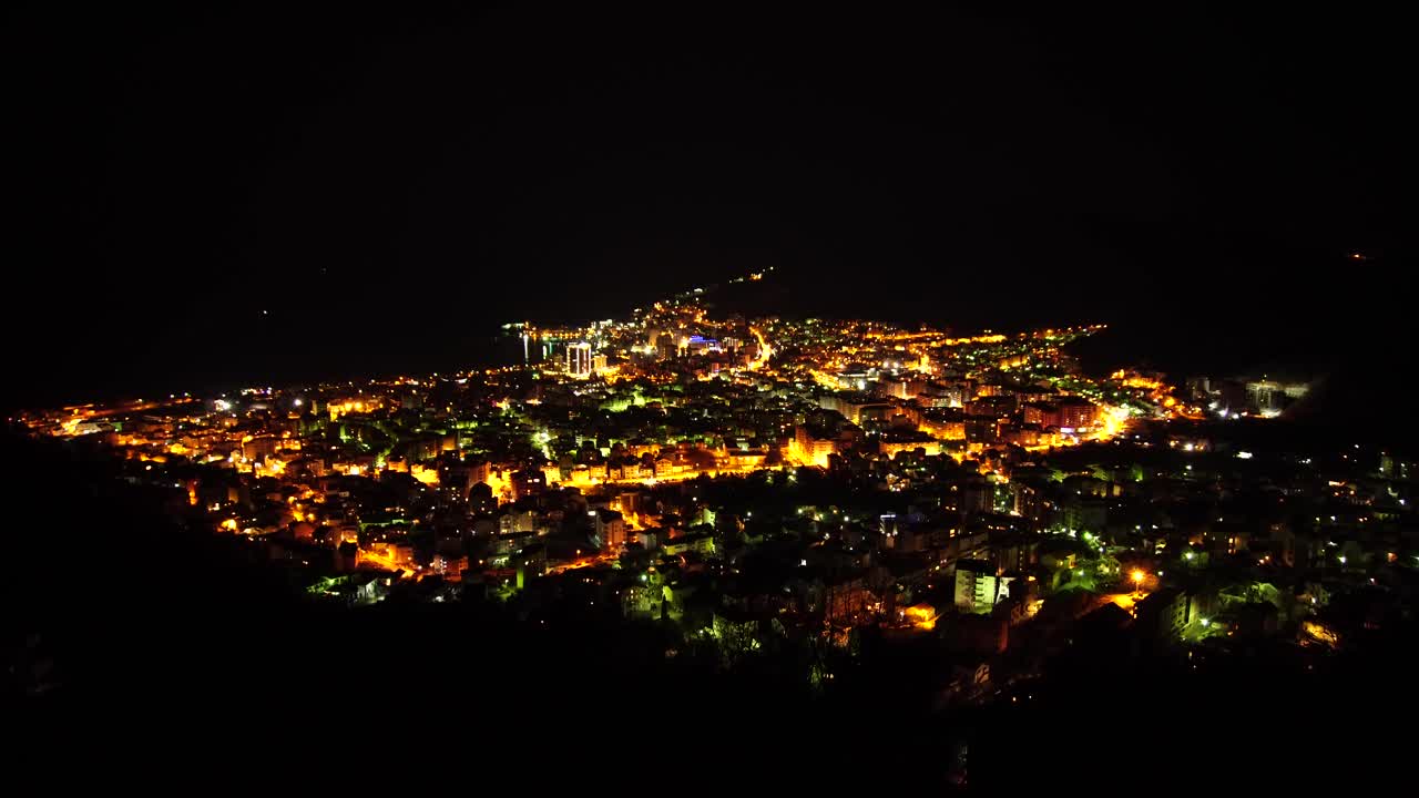 黑山布德瓦夜城全景视频素材