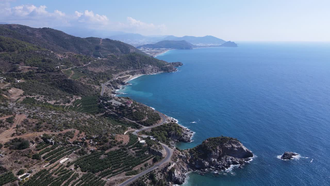 土耳其夏季地中海海岸的鸟瞰图视频素材