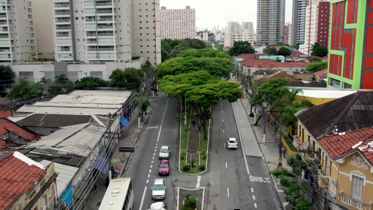 鸟瞰图Tatuapé地区在São Paulo，巴西。在主干道附近，靠近地铁站。视频素材