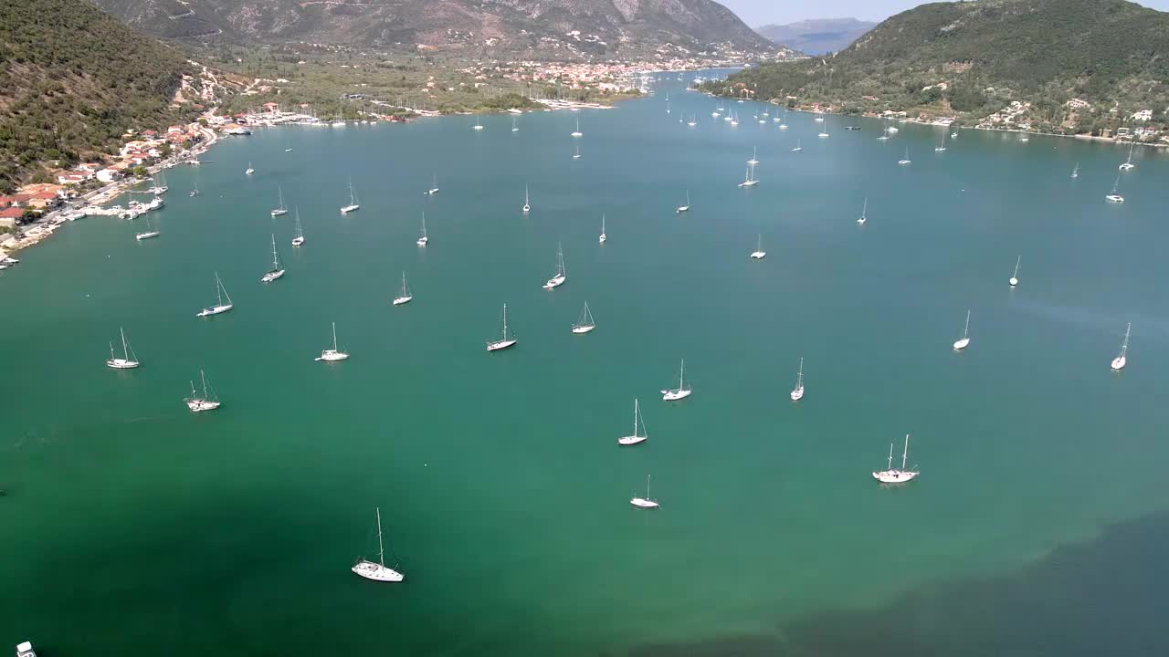 莱夫卡达岛海港鸟瞰图视频素材