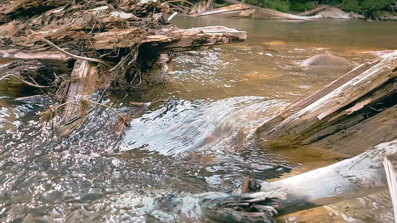 克里克河的水在超级慢动作视频素材