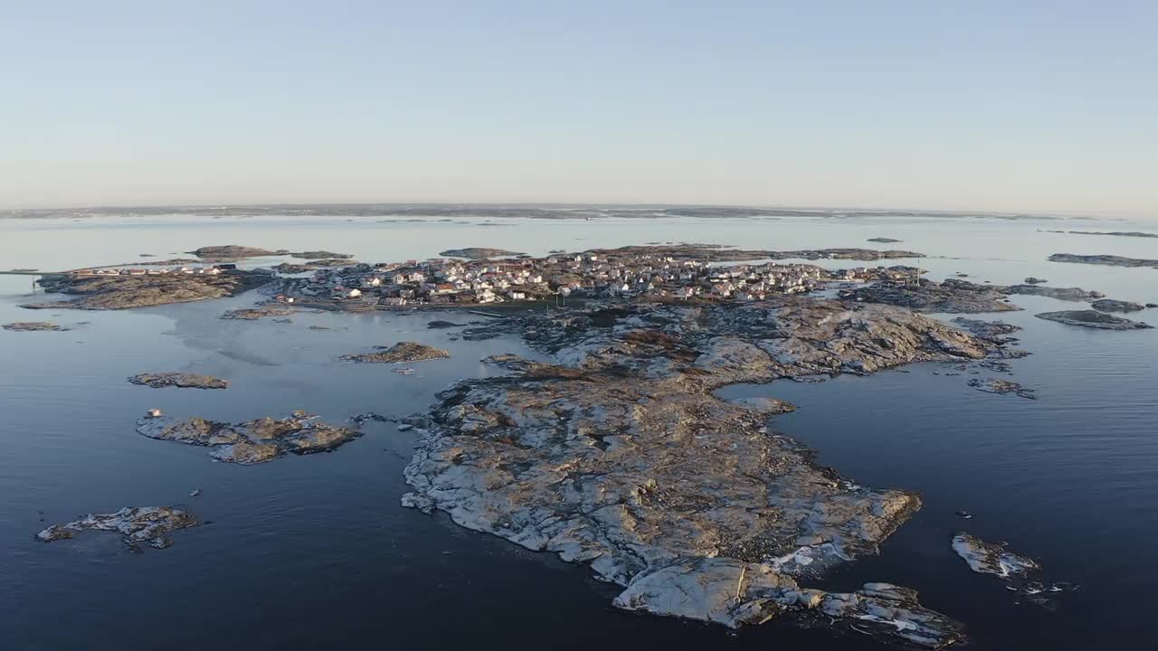 无人机拍摄的瑞典哥德堡群岛风景。视频素材