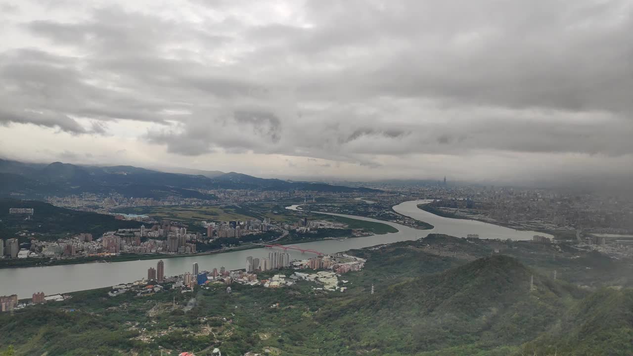 淡水河及观音山，新北市，台湾视频下载