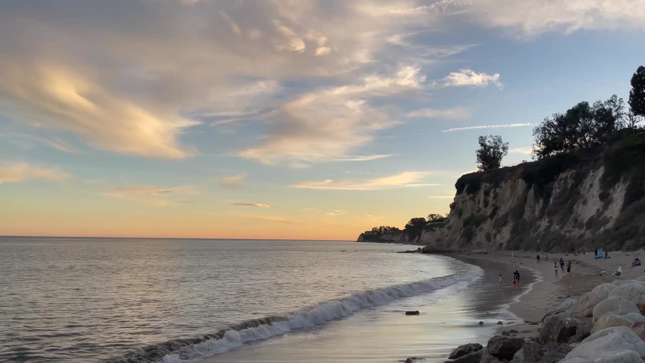 日落时的天堂湾风景，马里布，加州视频素材