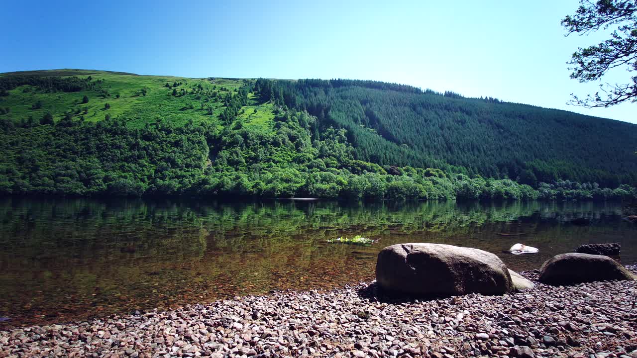 Loch Lochy - Caledonian运河，苏格兰高地，英国视频素材