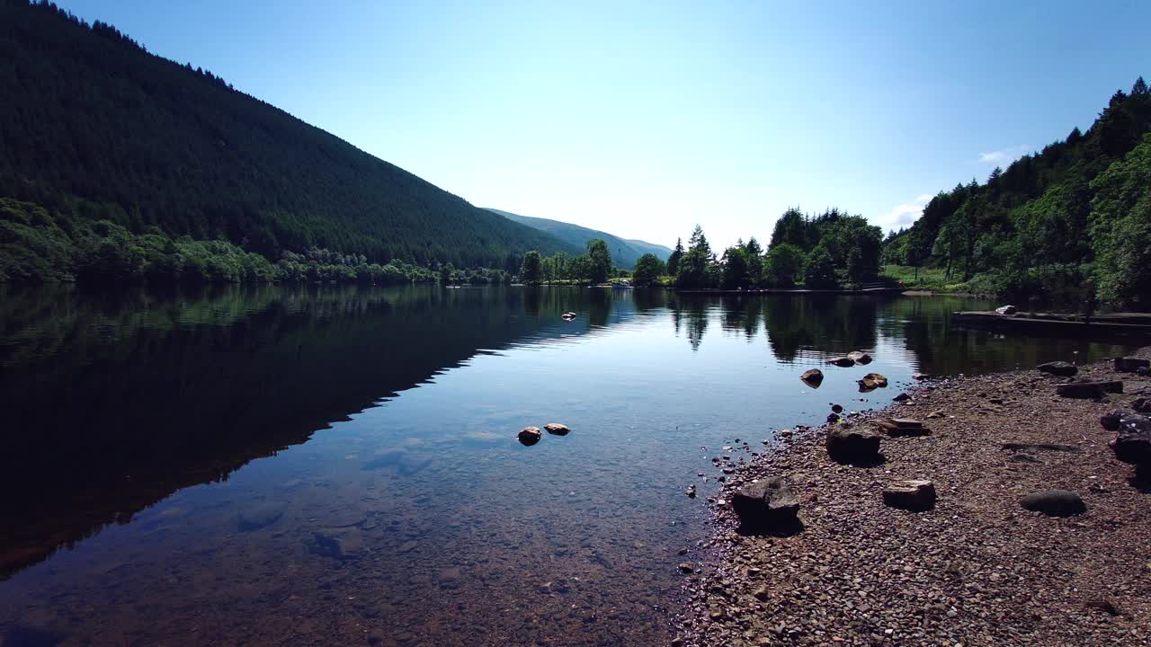 Loch Lochy - Caledonian运河，苏格兰高地，英国视频素材