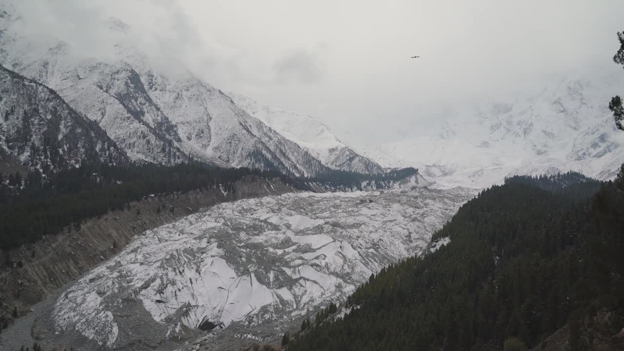 巴基斯坦北部冰川的风景视频素材