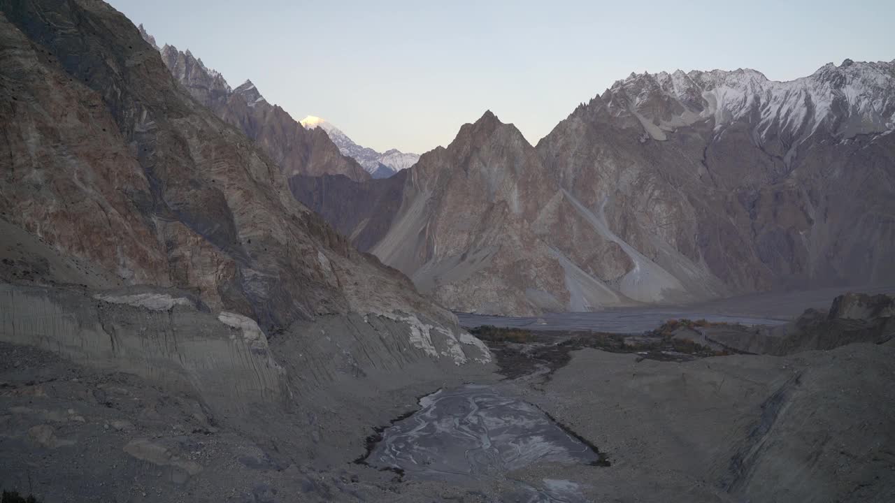 巴基斯坦北部冰川的风景视频素材