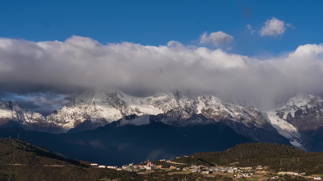 美丽雪山延时拍摄视频素材