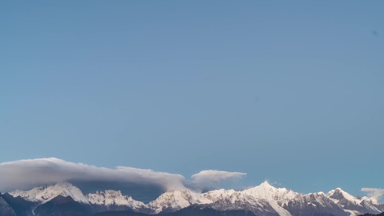 美丽雪山延时拍摄视频素材