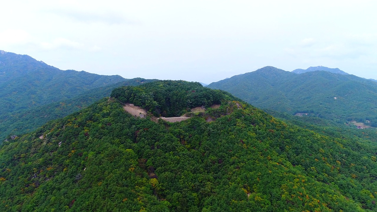 韩国庆尚北道尚州市华北郡庆焕山城的风景视频素材